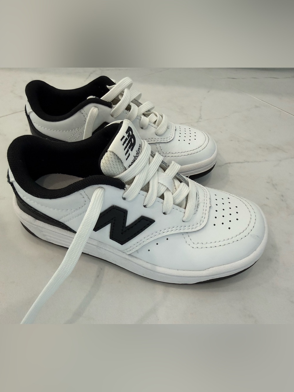New Balance Kids White and Black Low-Top Sneakers Size 12T